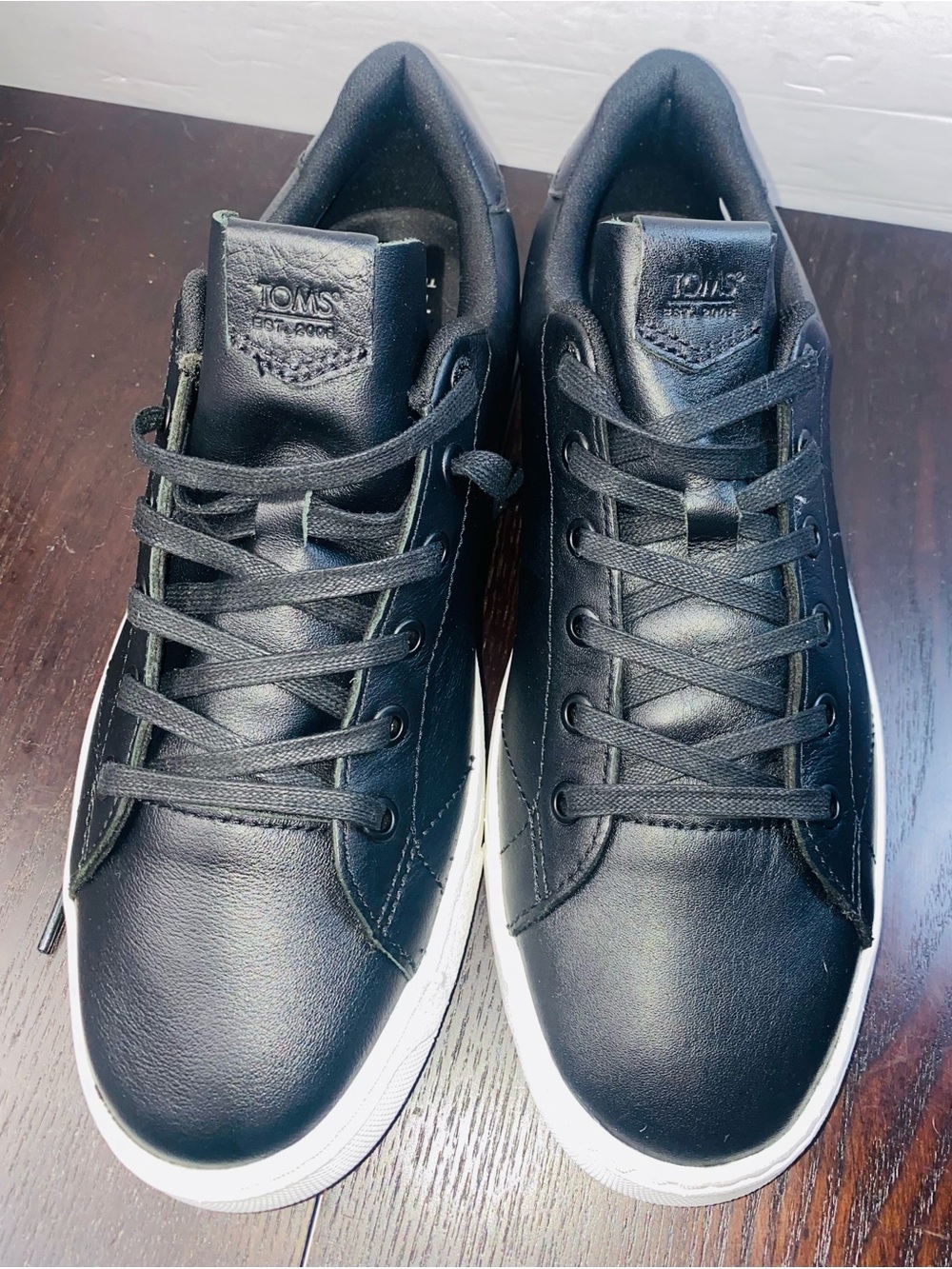 TOMS | Model: TRVL LITE 2.0 Low | US Shoe Size: 8.5 Leather : New